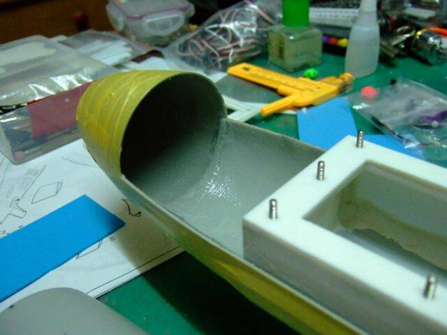 割除多餘的玻璃纖維